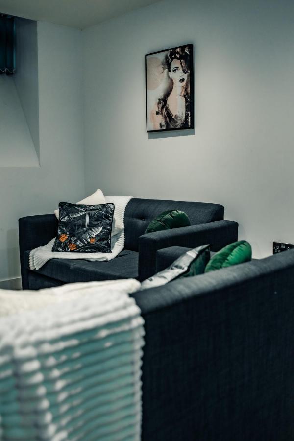 Bv Cosy Basement Apartment At Conditioning House Bradford  Exterior foto