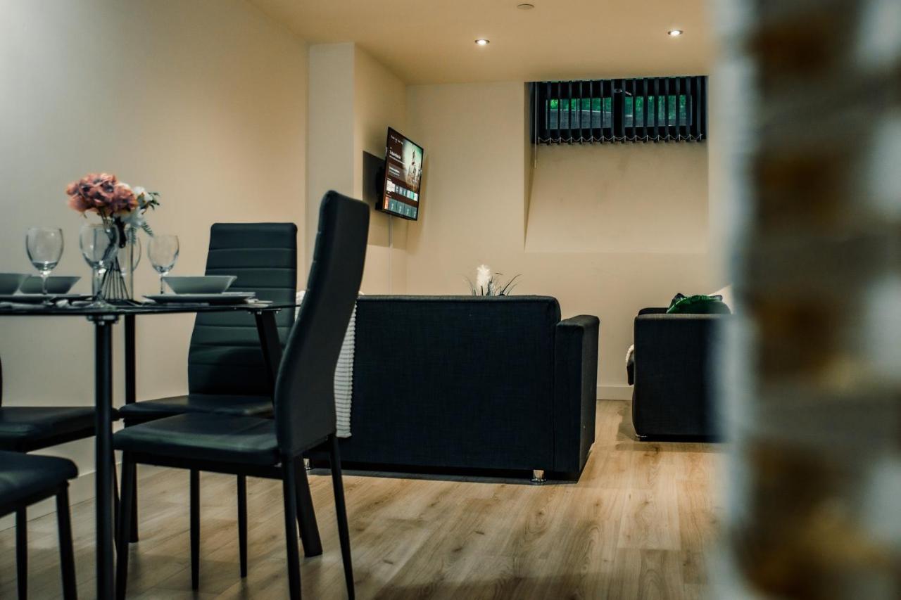 Bv Cosy Basement Apartment At Conditioning House Bradford  Exterior foto